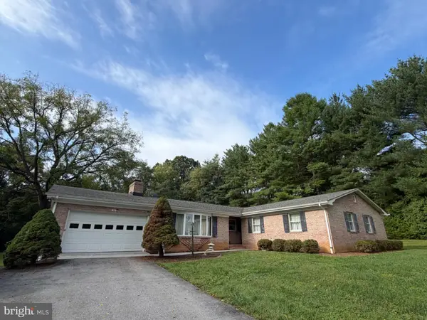 76 Davis Ln, BERRYVILLE, VA 22611