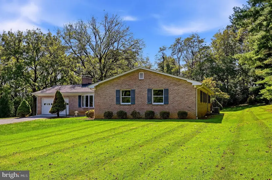 76 Davis Ln, Berryville, VA 22611 - #2