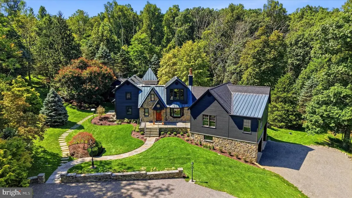 19233 Blue Ridge Mountain Rd, Bluemont, VA 20135 - #1