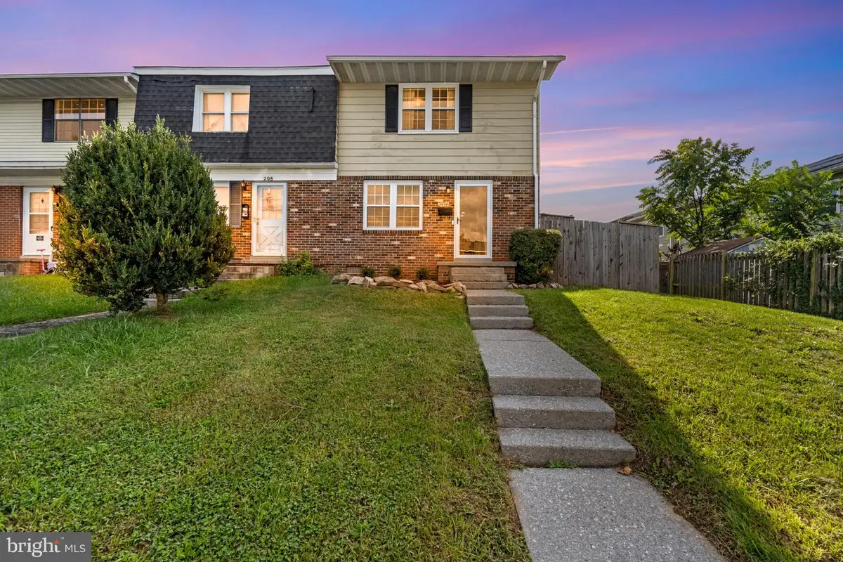 206 Page St, Berryville, VA 22611 - #1