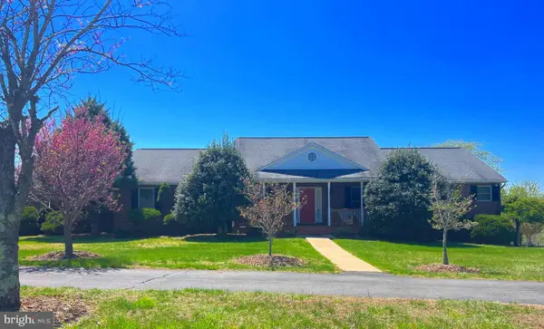 5265 Bear Hollow Ln, AMISSVILLE, VA 20106