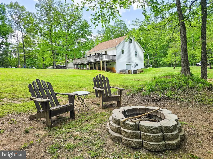 6235 Scottsville Rd, Jeffersonton, VA 22724 - #2