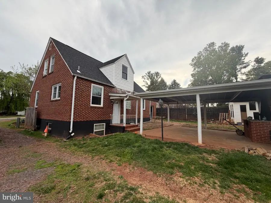 1235 S Blue Ridge Ave, Culpeper, VA 22701 - #3
