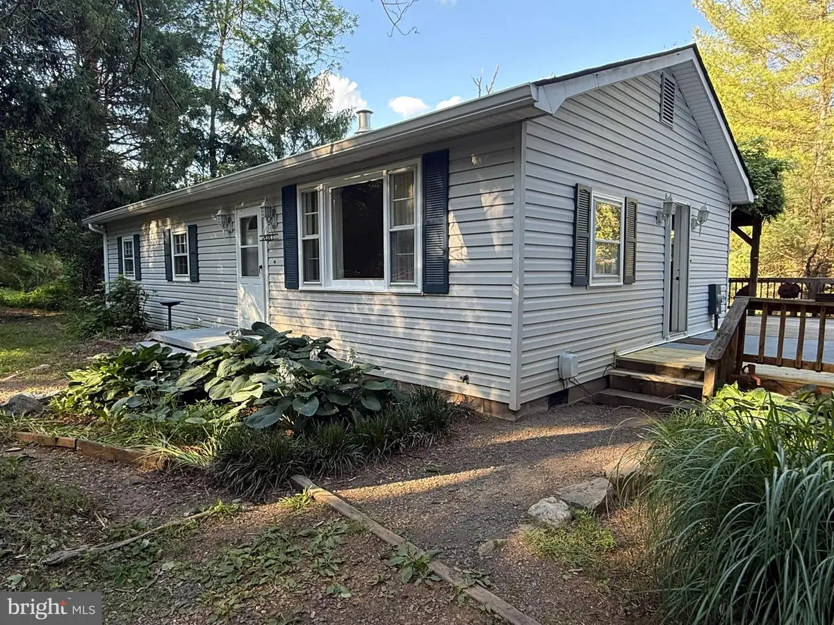 2083 Old Sawmill Ln, Amissville, VA 20106 - #1
