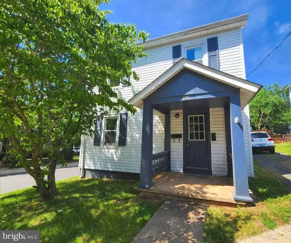 130 W Edmondson St, Culpeper, VA 22701 - #1