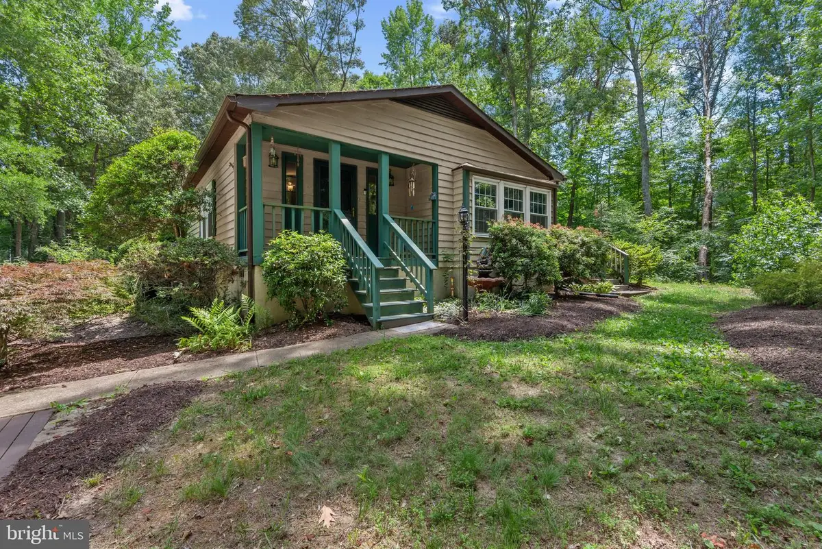 925 Jones Dr, Ruther Glen, VA 22546 - #1