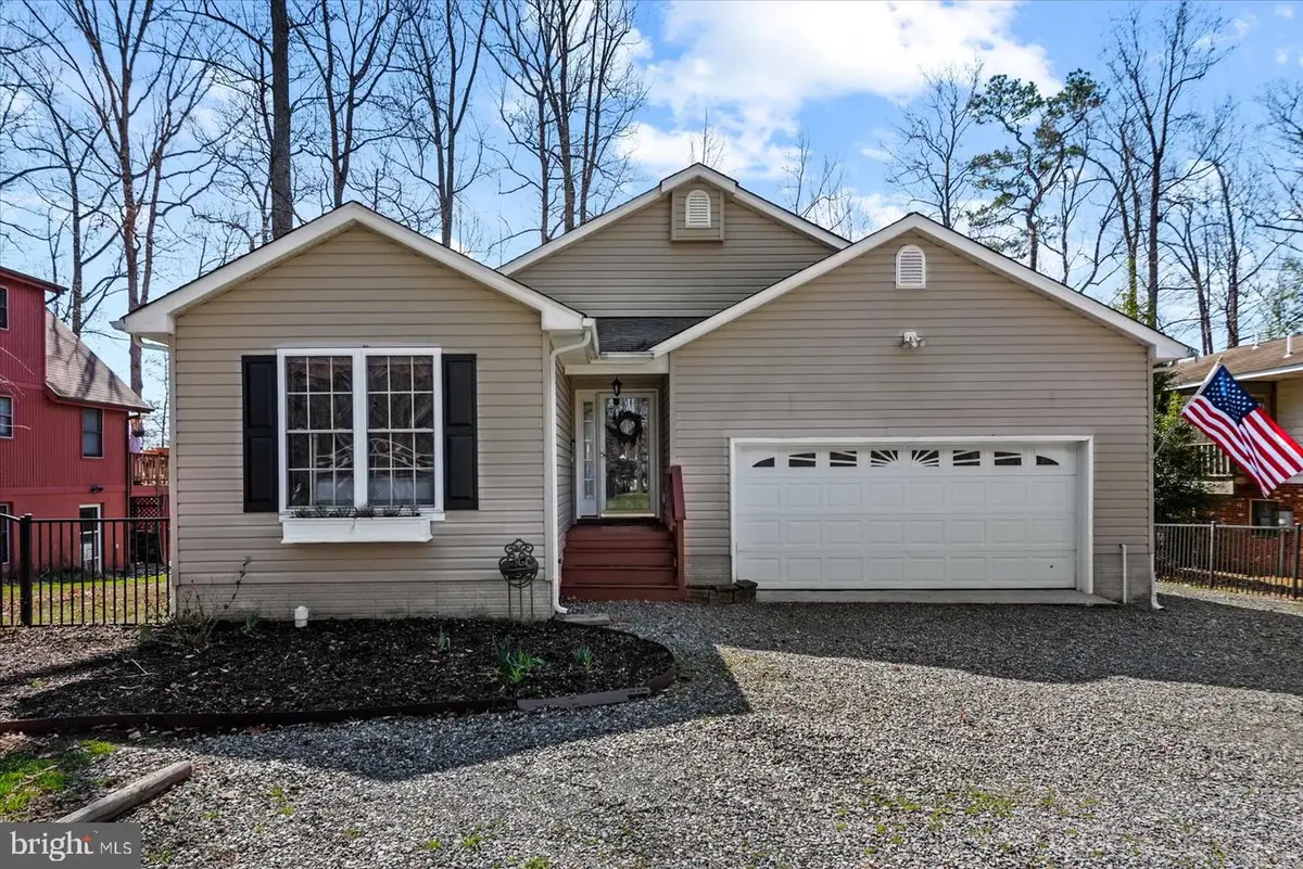 686 Lake Caroline Dr, Ruther Glen, VA 22546 - #1