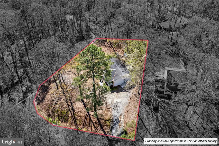 719 Lake Caroline Dr, Ruther Glen, VA 22546 - #3