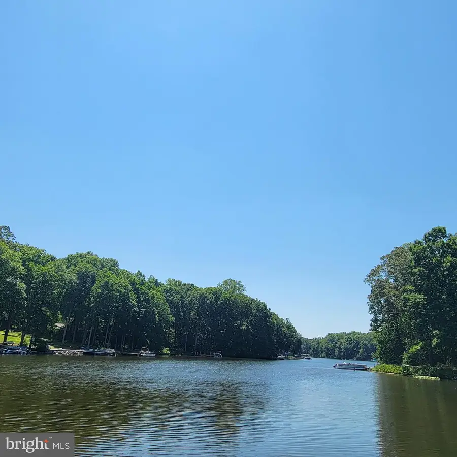 584 Lake Caroline Dr, Ruther Glen, VA 22546 - #2