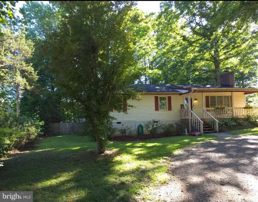 733 Canterbury Dr, Ruther Glen, VA 22546 - #2