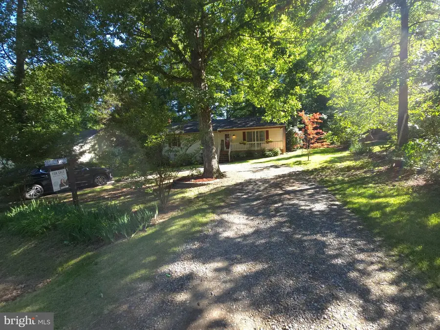 733 Canterbury Dr, Ruther Glen, VA 22546 - #3