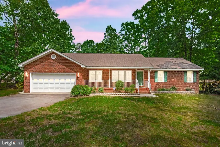 18084 Harding Dr, Bowling Green, VA 22427 - #2