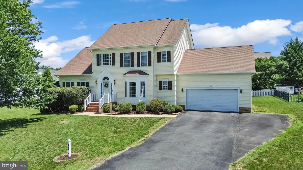 410 Roper Dr, Bowling Green, VA 22427 - #1