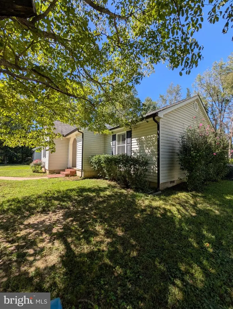 215 Hamilton Dr, Ruther Glen, VA 22546 - #2