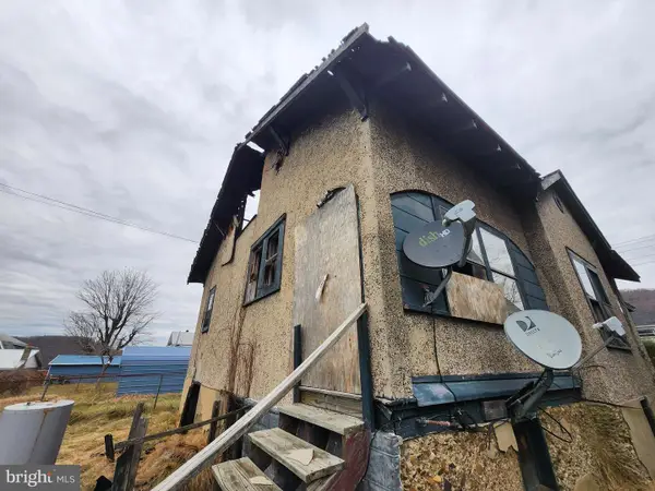 810 N Pocahontas Ave, COVINGTON, VA 24426