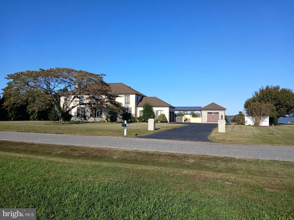 393 Daingerfield Rd, Tappahannock, VA 22560 - #1