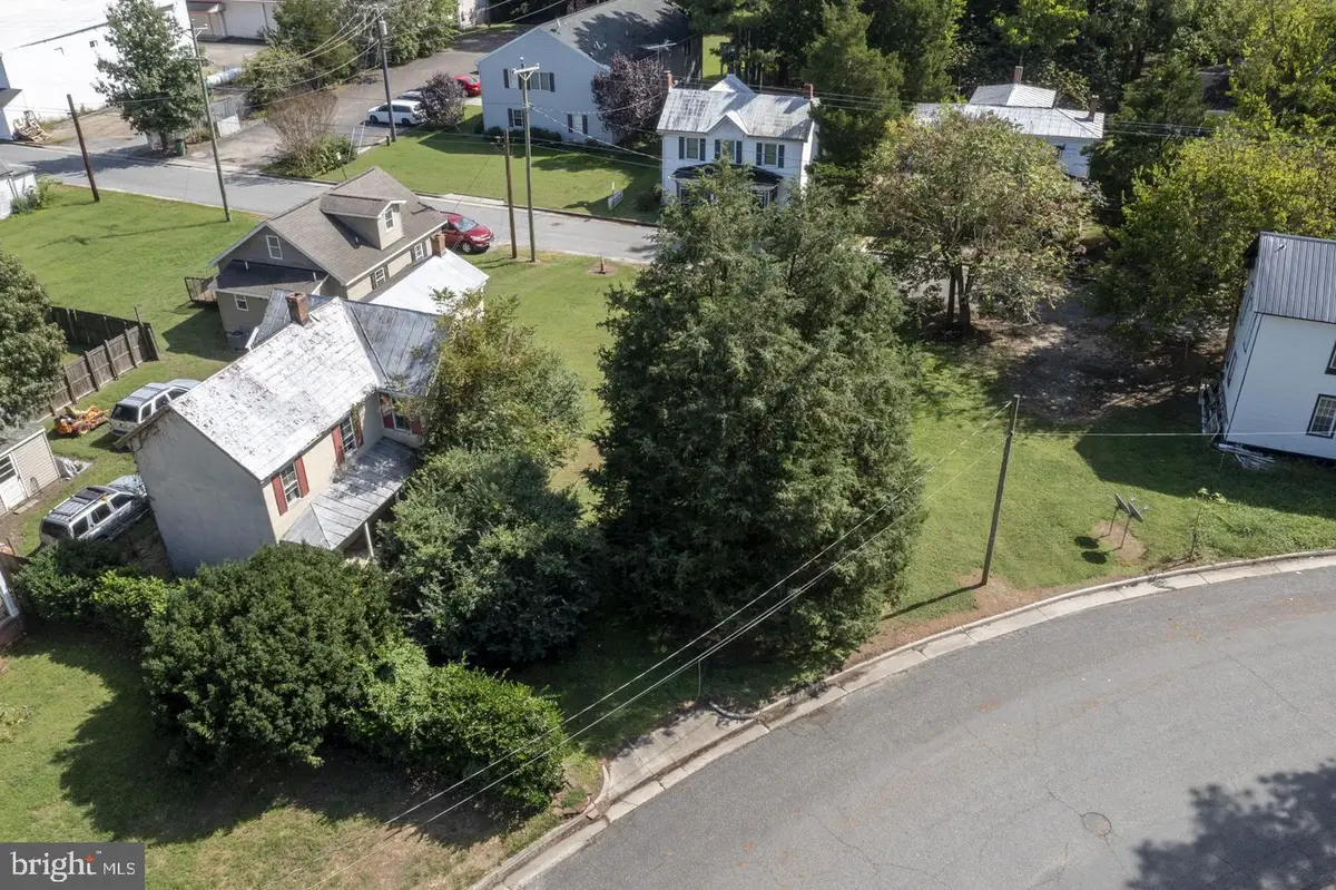 436 And 434 Duke St, Tappahannock, VA 22560 - #1