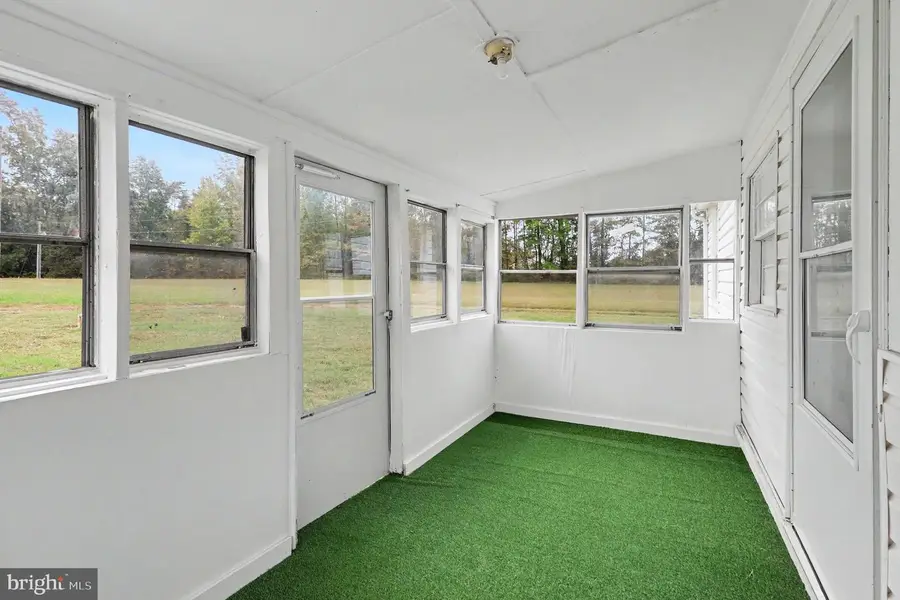 2071 Rose Mount Rd, Hustle, VA 22476 - #3