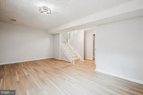 209 S Virginia Ave, FALLS CHURCH, VA 22046