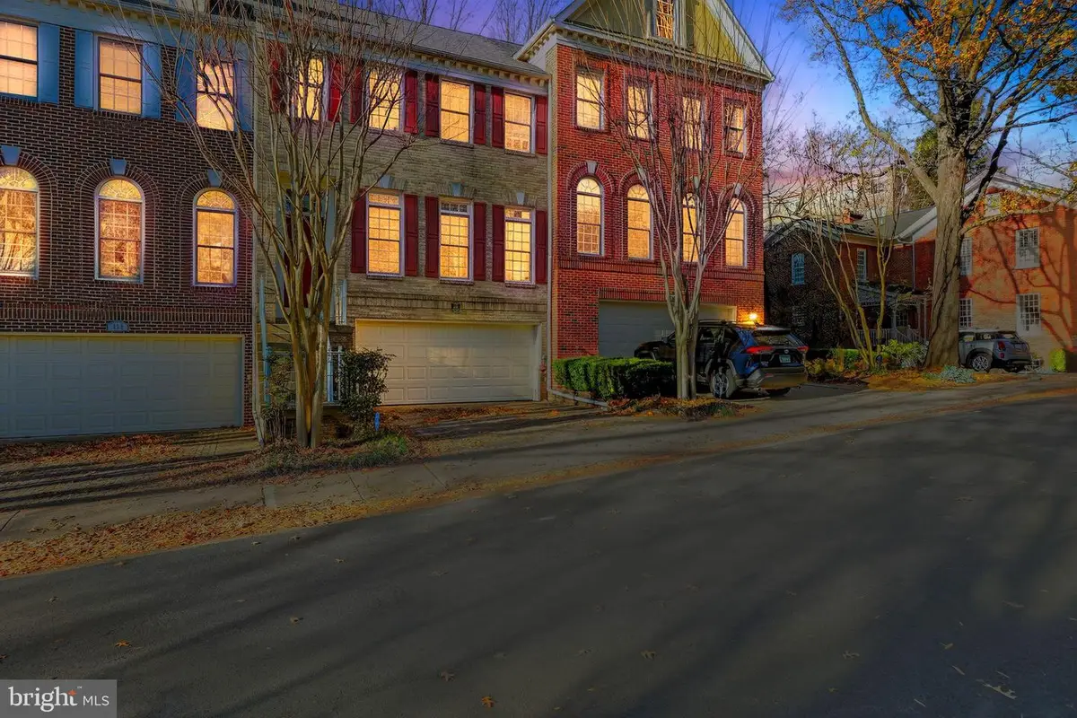 128 Rees Pl, Falls Church, VA 22046 - Image #1