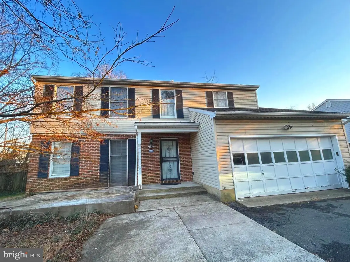 312 N Oak St, Falls Church, VA 22046 - Image #1