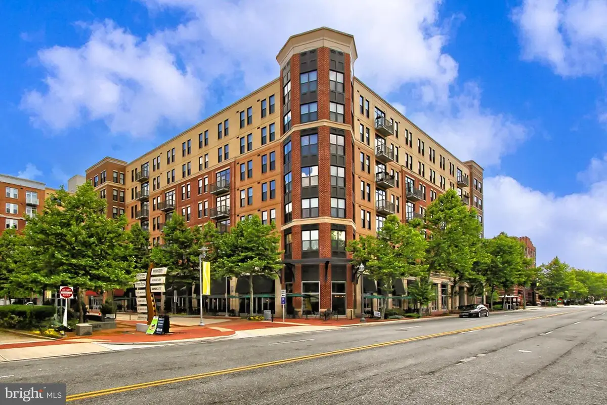 444 W Broad St #224, Falls Church, VA 22046 - #1