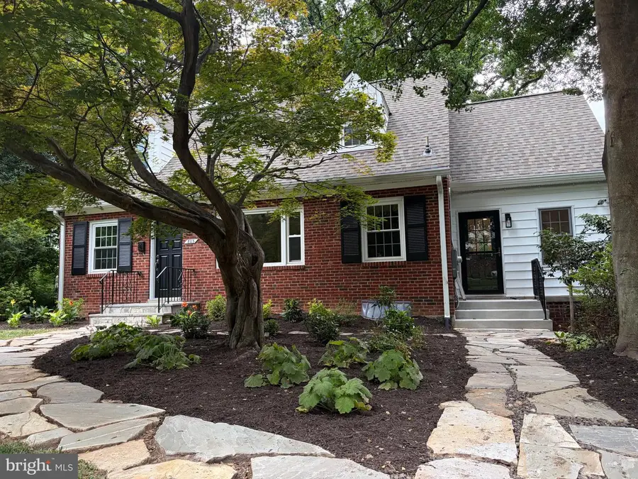 805 Ridge Pl, Falls Church, VA 22046 - #2