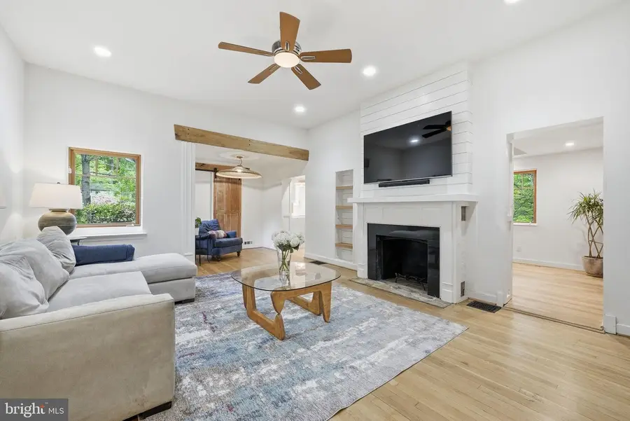 1312 Robinson Pl, Falls Church, VA 22046 - #2