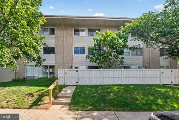 104 Birch St #a-3, FALLS CHURCH, VA 22046