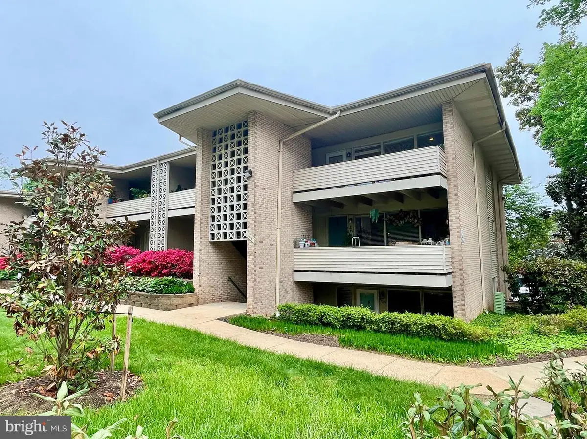 156 Haycock Rd #a-6, Falls Church, VA 22046 - #1