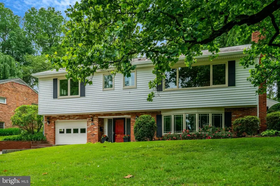 105 Poplar Dr, Falls Church, VA 22046 - #3