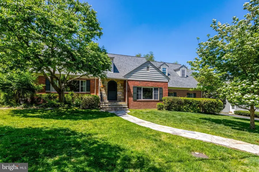 209 Tyson Dr, Falls Church, VA 22046 - #3