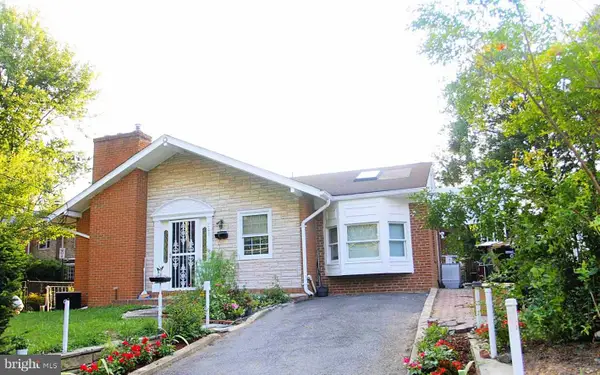 202 S Cherry St, FALLS CHURCH, VA 22042