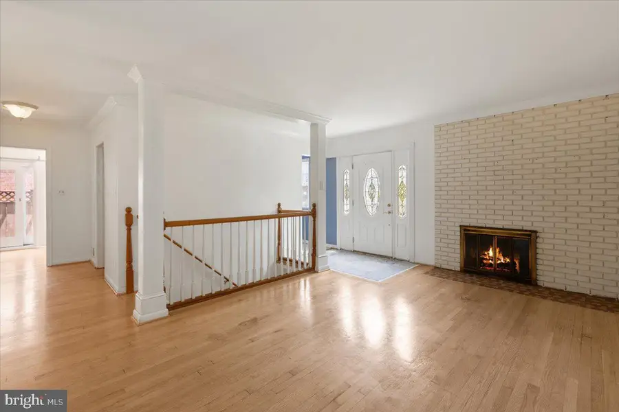 202 S Cherry St, Falls Church, VA 22042 - #2
