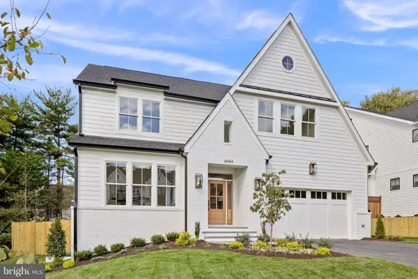 108 S Lee St, FALLS CHURCH, VA 22046