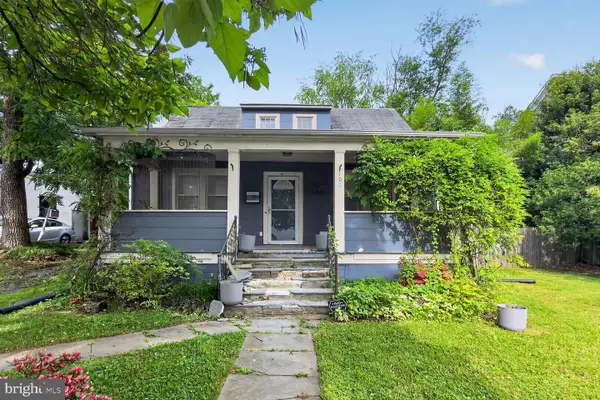 101 W Cameron Rd, FALLS CHURCH, VA 22046