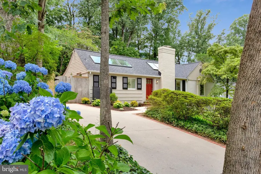 415 Poplar Dr, Falls Church, VA 22046 - #2