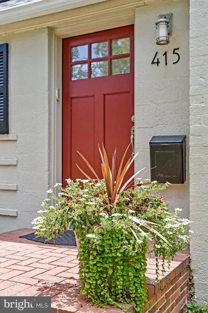 415 Poplar Dr, Falls Church, VA 22046 - #3