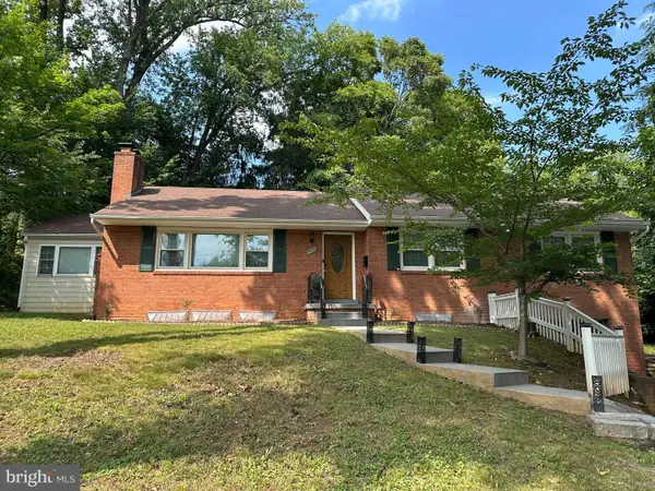 709 E Broad St, FALLS CHURCH, VA 22046
