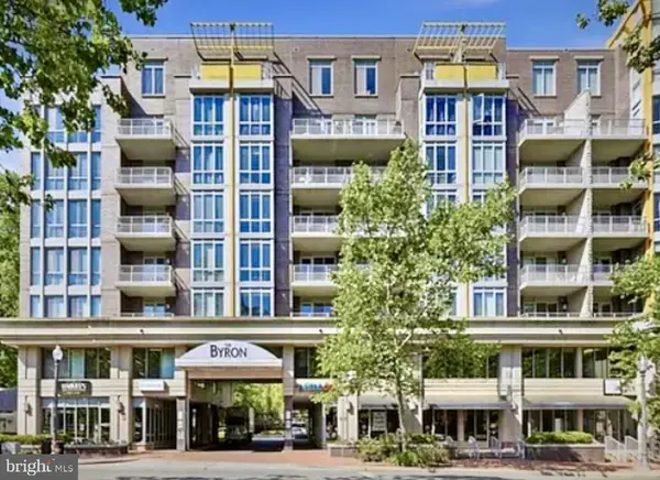 513 W Broad St #605, FALLS CHURCH, VA 22046