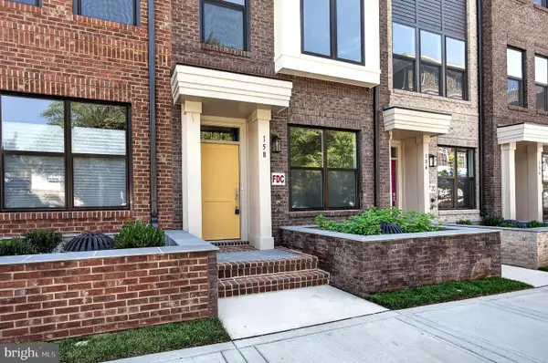 158 N Lee, FALLS CHURCH, VA 22046
