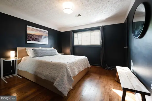 202 S Virginia Ave #73, FALLS CHURCH, VA 22046
