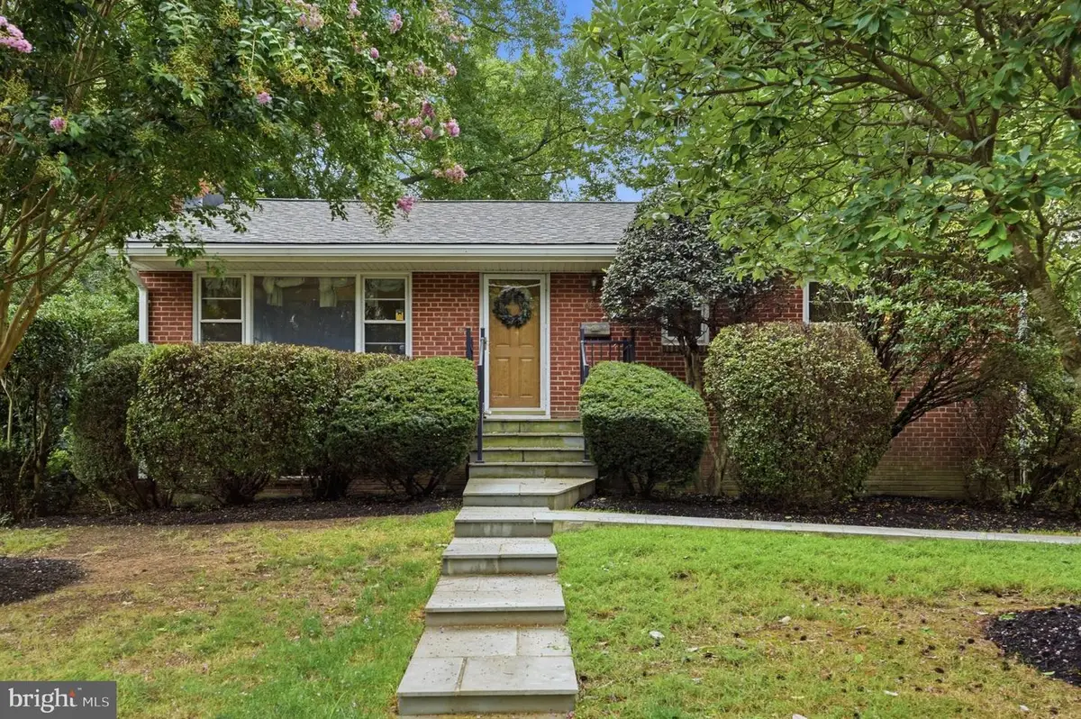 601 Randolph St, Falls Church, VA 22046 - #1