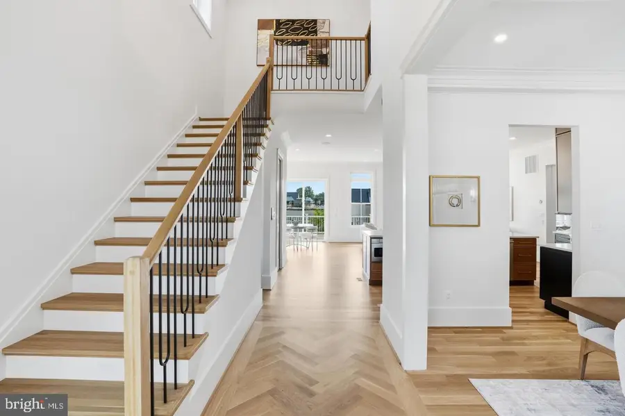 1207 Offutt Dr, Falls Church, VA 22046 - #3