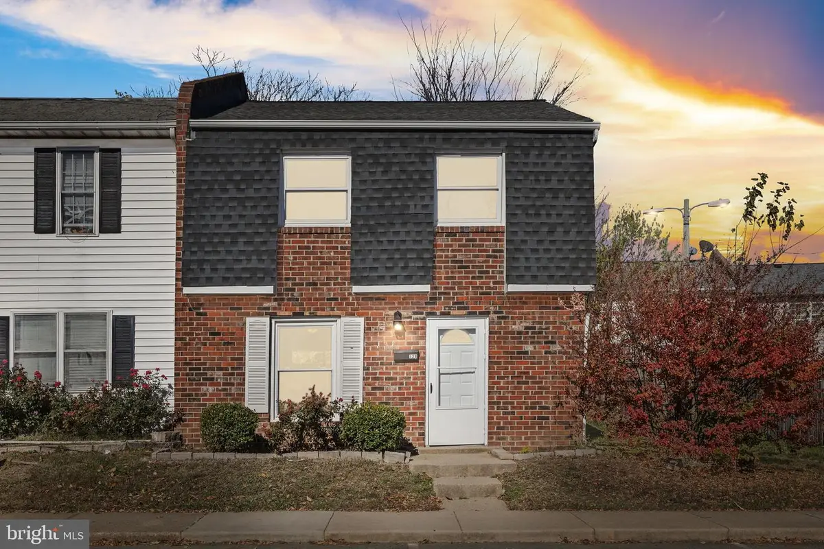 129 Hickok Cir, Fredericksburg, VA 22401 - Image #1