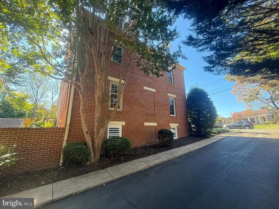 811 College Ave, Fredericksburg, VA 22401 - Image #3