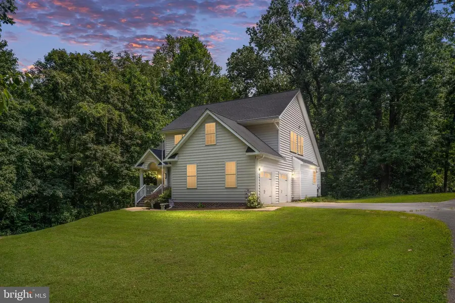 199 Stonewall Dr, Fredericksburg, VA 22401 - Image #3