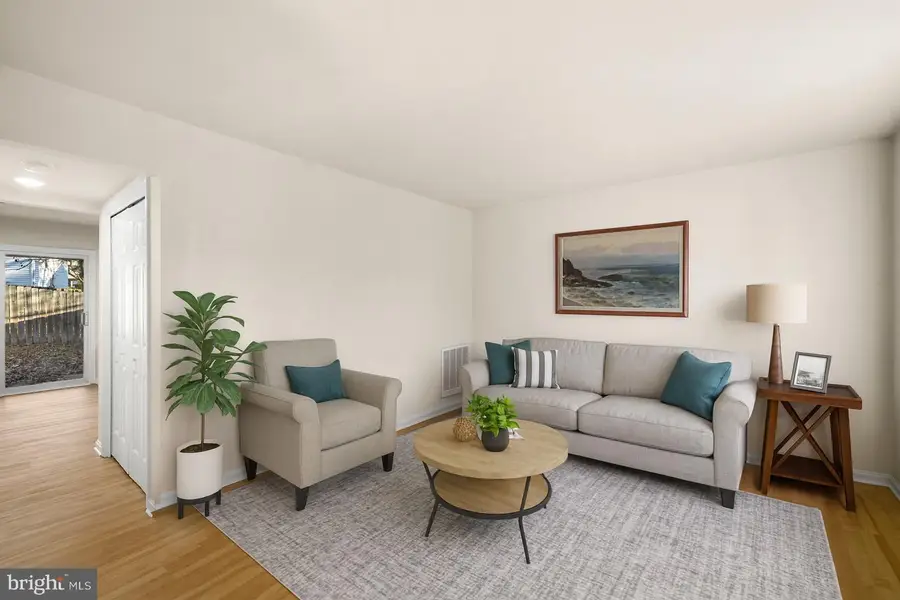 194 Farrell Ln, Fredericksburg, VA 22401 - Image #2