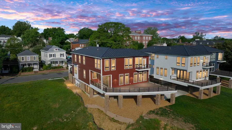 1111 Sophia St, Fredericksburg, VA 22401 - #2