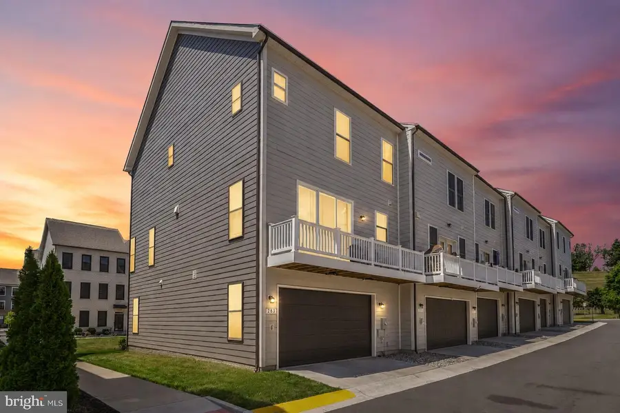 283 Willis St, Fredericksburg, VA 22401 - #3